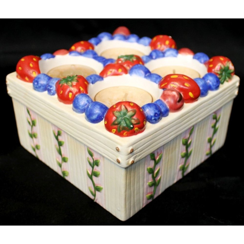 Yankee Candle Ceramic 4 Tea Lights Strawberry Blueberries Square Basket Market